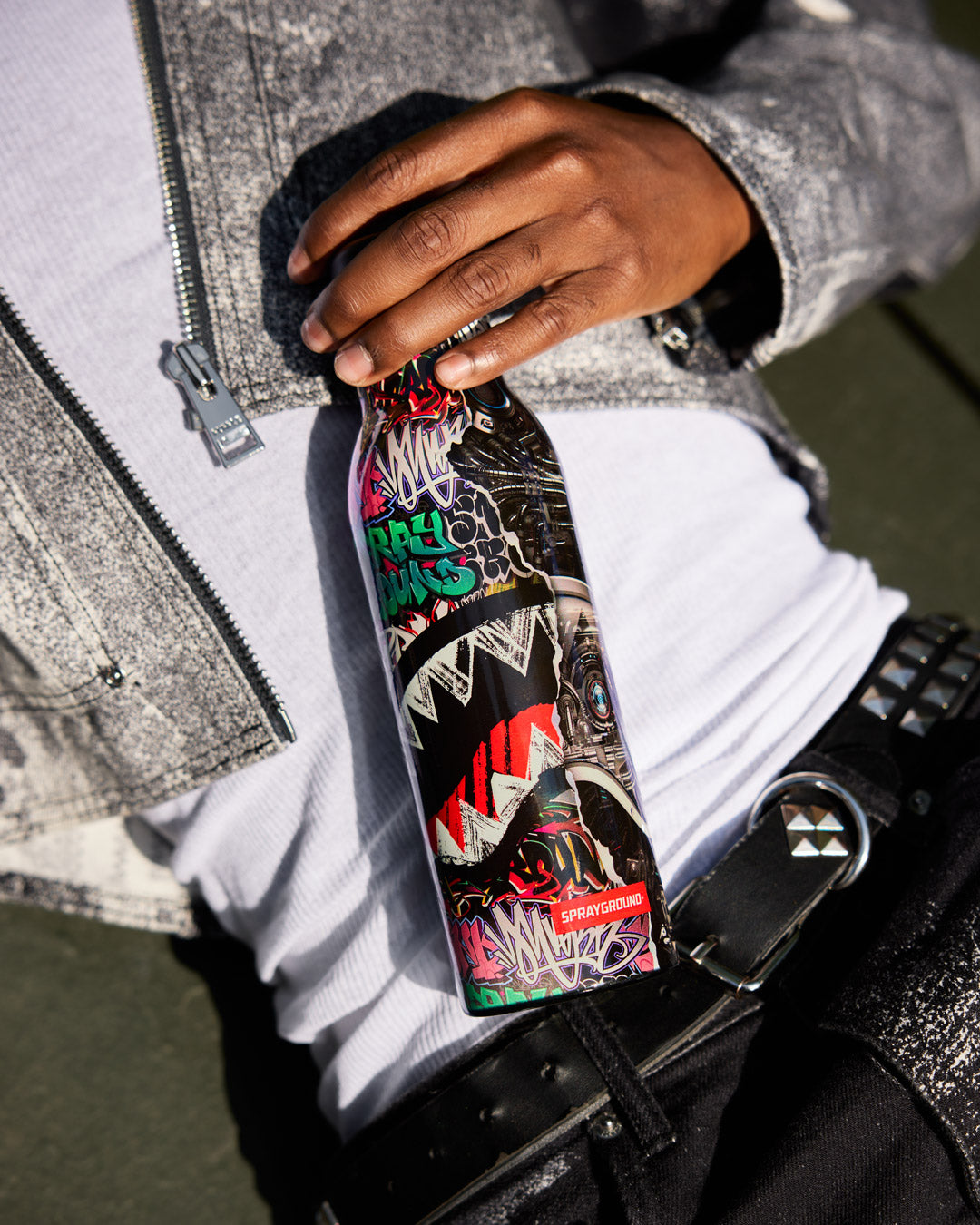 GRAFFITI REVEAL WATER BOTTLE